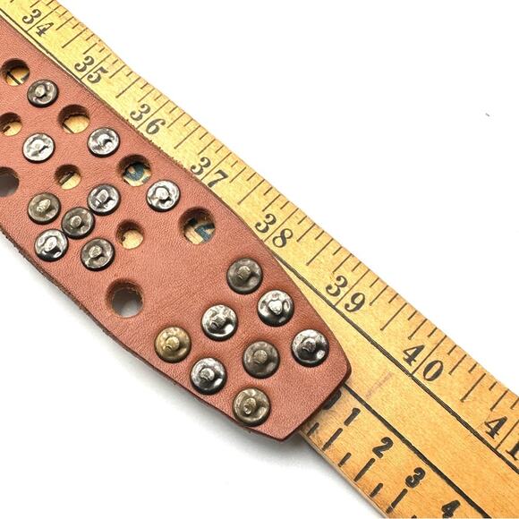 Will Leather Goods unisex studded leather belt - SIZE MEDIUM